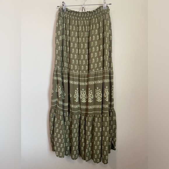 Wonderly Dresses & Skirts - Wonderly Green Boho Maxi Skirt Size Large